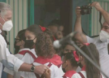 Por siempre y hasta la eternidad ¡Cuba Vive!