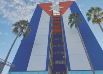 La Revolución, como un sol para amanecer la Patria