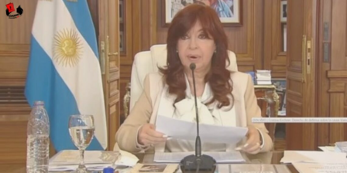 Cristina Fernández de Kirchner denuncia persecución judicial en su contra