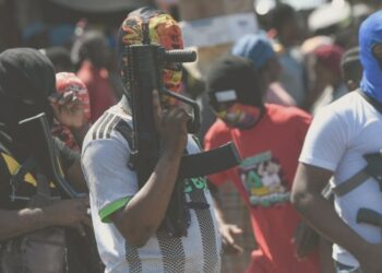 Nuevo enfrentamiento entre pandillas deja unos 12 muertos en Haití