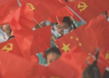 Mirar el pasado de lucha por crear un futuro brillante y hermoso