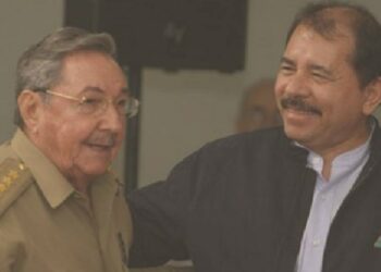 Comandante Raúl Castro Ruz y Presidente Miguel Díaz-Canel felicitan al Comandante Daniel Ortega