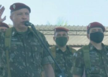 Presidente Lula destituye al comandante del Ejército brasileño