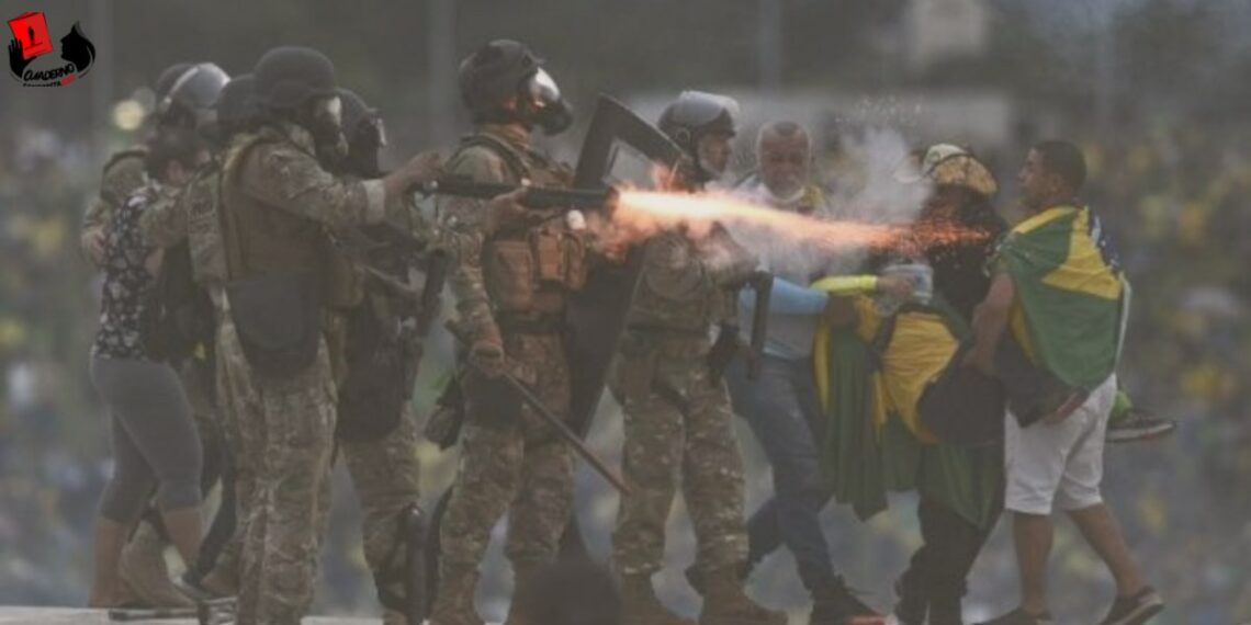 Policía detiene a 1200 bolsonaristas tras intento de golpe de estado en Brasil