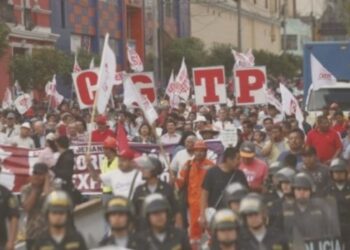 Central sindical llama a paro nacional contra Gobierno de Perú