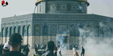 Ataque israelí a mezquita de Al-Aqsa deja al menos 300 heridos