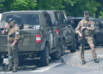 El líder de Wagner acepta la propuesta de Lukashenko de detener el movimiento de sus fuerzas en territorio ruso