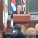 Silvio Rodríguez recibió el título de Doctor Honoris Causa de la Universidad de La Habana