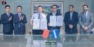 Nicaragua firma convenio para adquisición de buses de la República Popular China