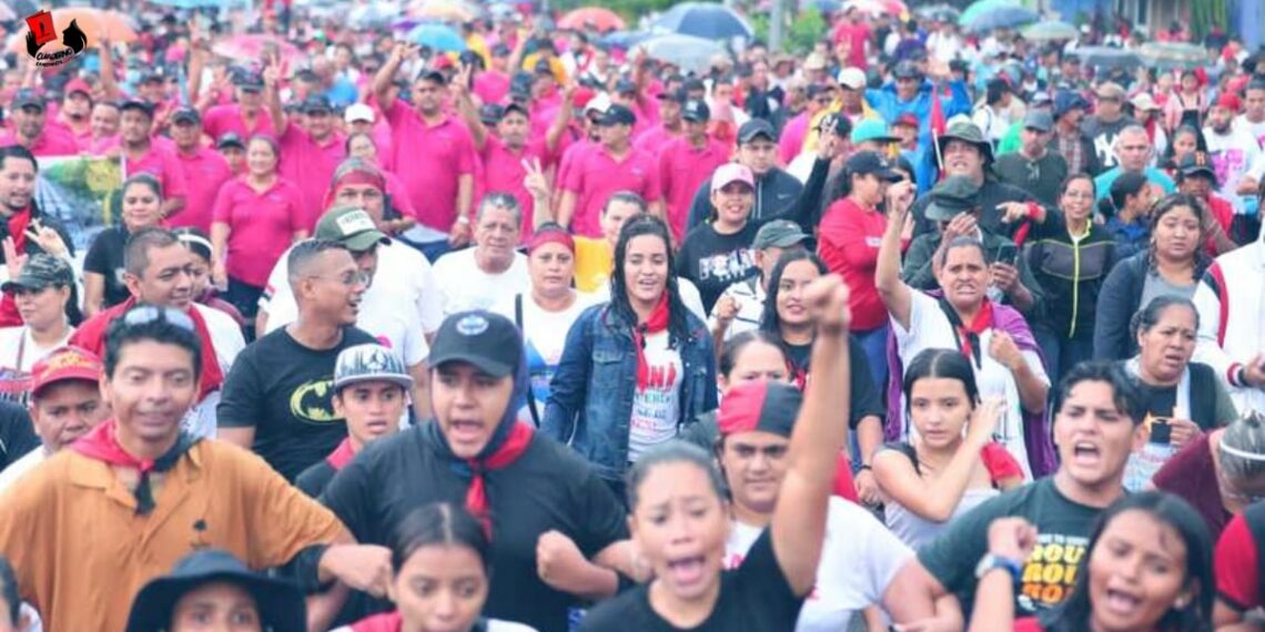 Pueblo de Nicaragua caminó conmemorando gesta heroica de la Colina 110