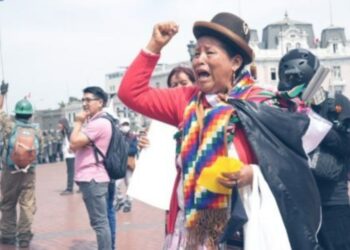 Denuncian violenta represión de la policía contra las protestas en Perú