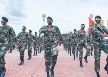 Saludo del Presidente y la Vicepresidenta al Ejército de Nicaragua