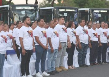 Cooperativas de transporte de Managua recibieron 250 autobuses de China