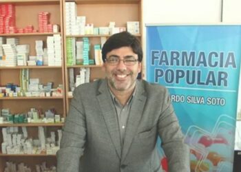 El alcalde comunista chileno que reta al gran capital farmacéutico