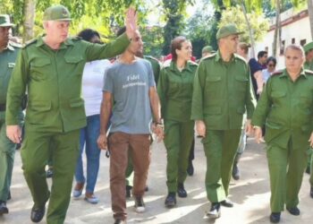 Díaz-Canel: “Cuba está de pie” tras el impacto del huracán Rafael