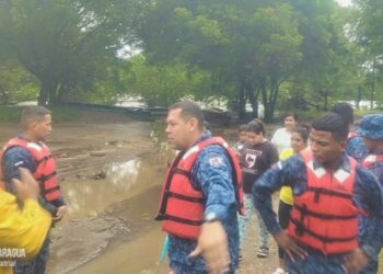 Ejército de Nicaragua toma medidas de prevención y evacúa a familias de la comunidad El Tamarindo