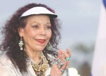 ¡Siempre Más Allá! Avanzando en Revolución