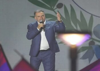 ¿Quién es Yamandú Orsi el nuevo presidente electo de Uruguay?