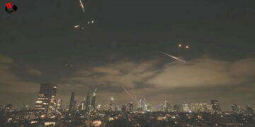 Irán lanza ataques masivos contra Israel y bases militares estadounidenses